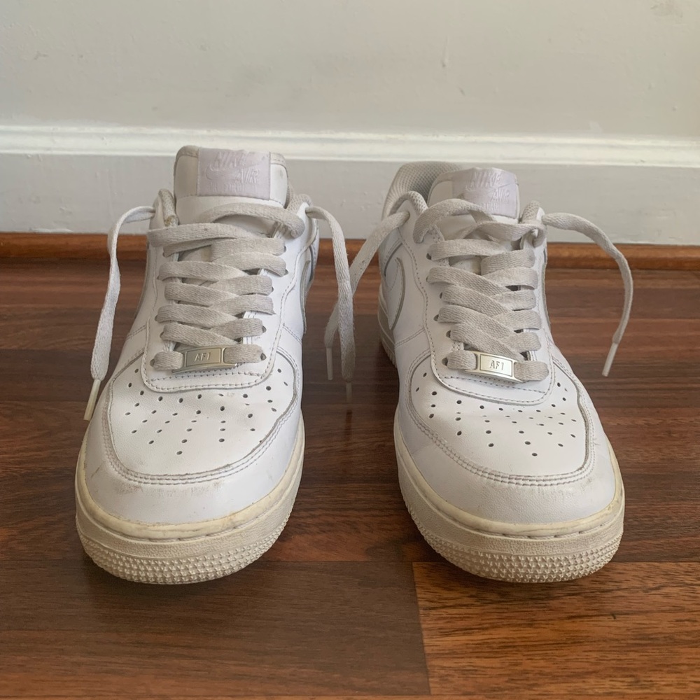 Nike Air Force 1 Sneaker Women’s Size 9 Triple White